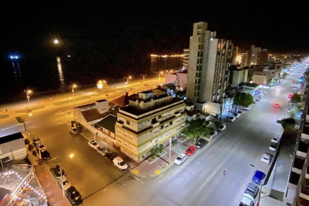Pequena Casa De Troncos, Detras De Casa Principal No Trabajo Con Tarjeta De Credito Пуэрто-Мадрин Экстерьер фото